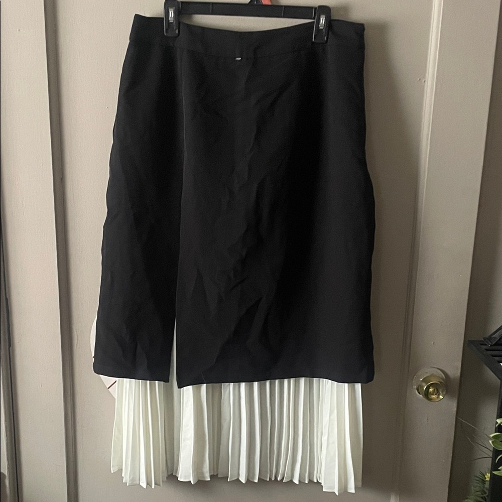 Elegant Black and White Pleated Skirt